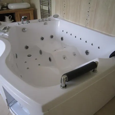 Grovewood House Gasthof 5*
